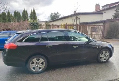 Opel Insignia cena 21500 przebieg: 210000, rok produkcji 2010 z Radom małe 121